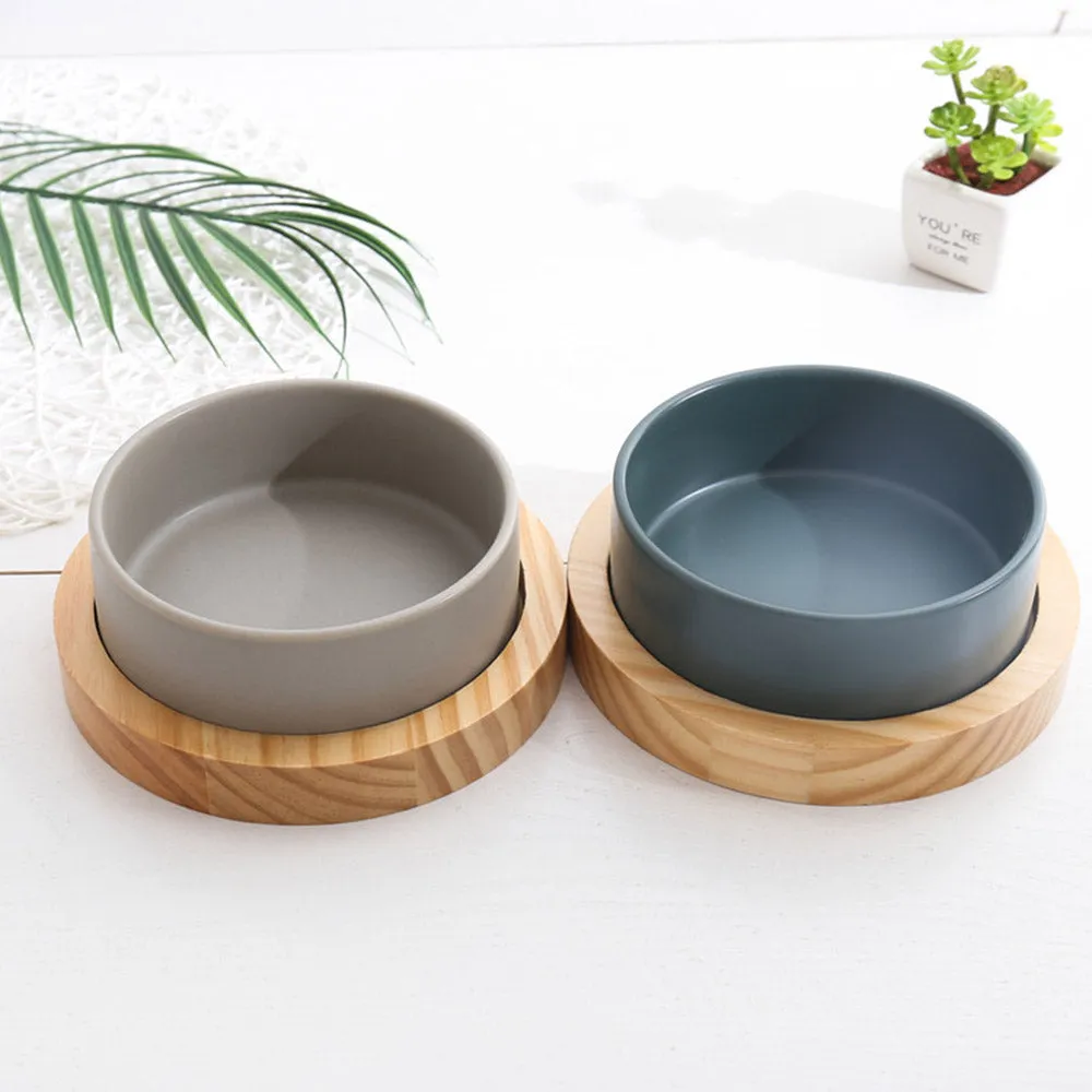 PAWS ASIA Wholesale Luxury White Glossy Ceramic Double Feeding Dog Cat Bowl With Wooden Base